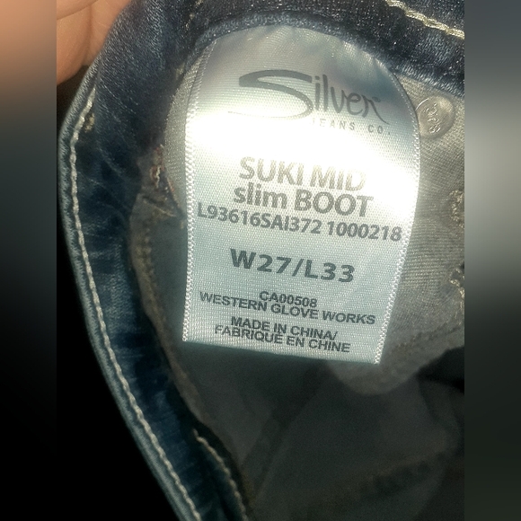 Womens Size 27 waist 33 Length Silver jeans. Slim boot. - Picture 5 of 5